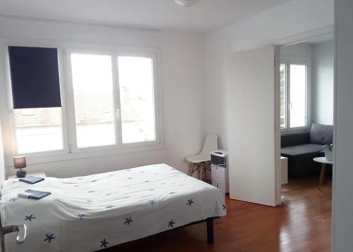 Charmant F2 Avec Vue, Proche Centre